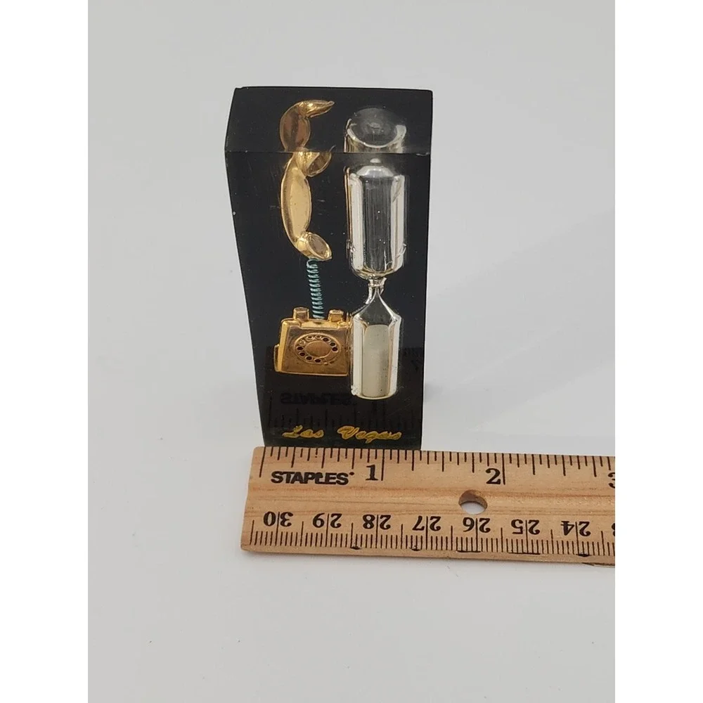 Vintage souvenir of LAS‎ VEGAS hourglass / egg timer/ paperweight